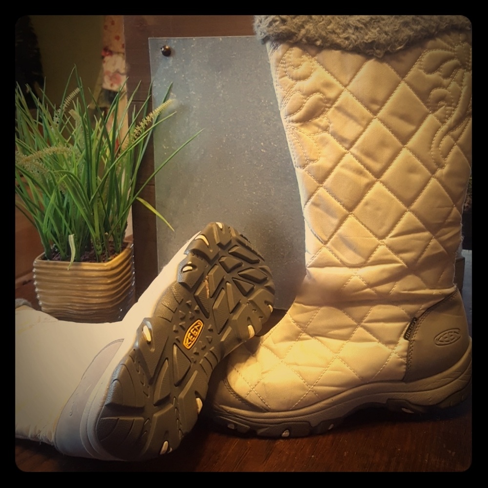 Keen dry boots